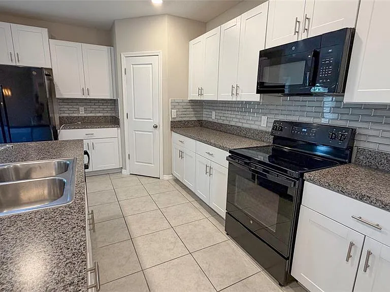 3816 Hanover Dr — Photo 19