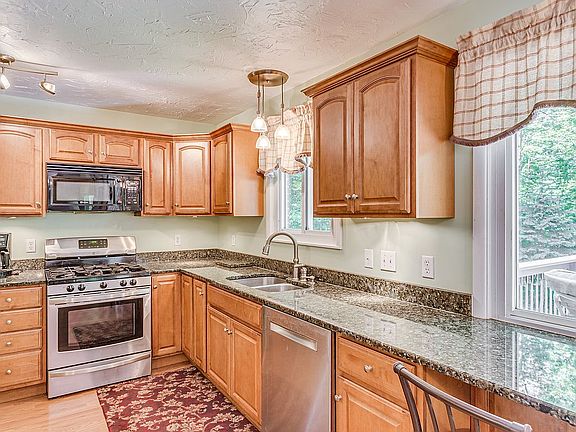 5th image of 1073 Shepard Hills Blvd