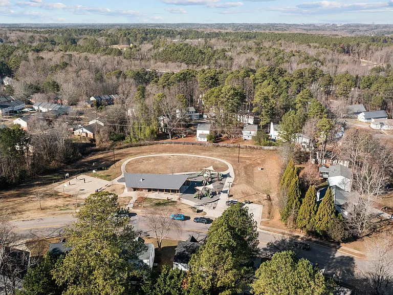 2321 Sierra Dr — Photo 40