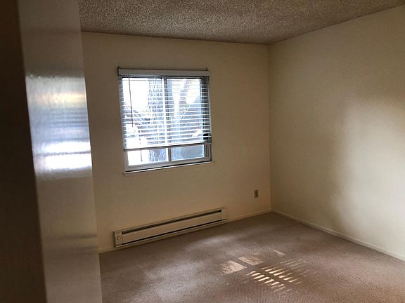 5th image of 408 Boardwalk Ave APT 24