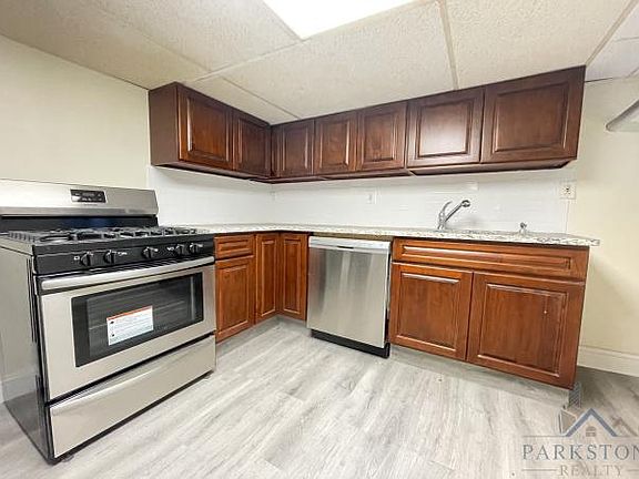 3rd image of 114 Glenwood Ave Floor Basement