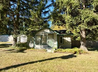 8239 Morrish Rd, Flushing, MI 48433