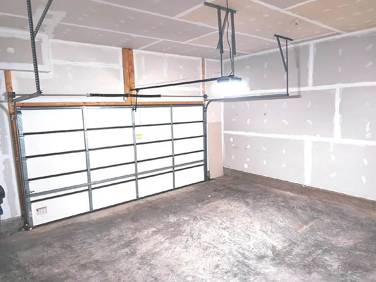 20792 Exchange St — Photo 40