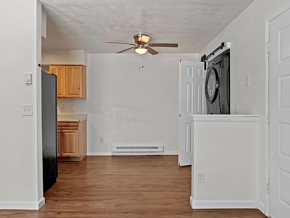 3rd image of 1535 Poplar Dr #5