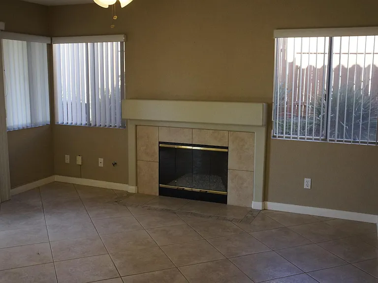 21434 Townsendia Ave — Photo 10