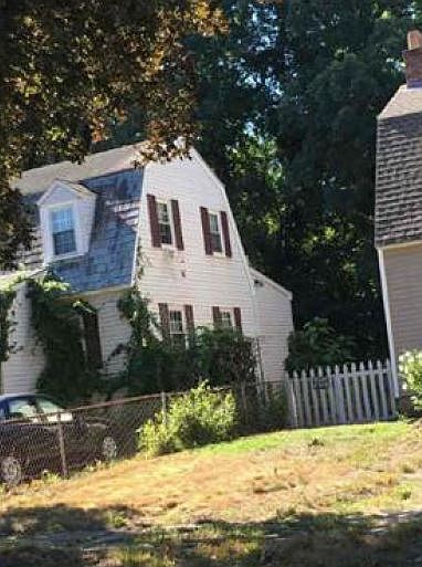 2nd image of 6A Salem St