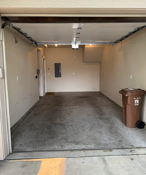 1023 E 30th Ave — Photo 33