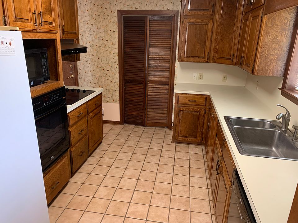 1st image of 1401 Deacon Dr