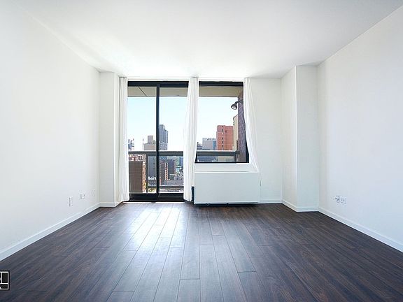5th image of 300 E 62nd St APT 1405