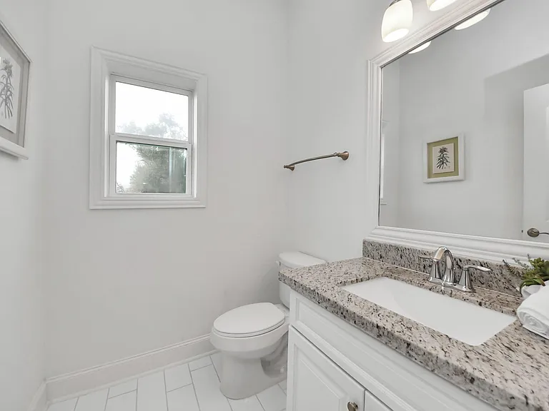 1628 W 24th St — Photo 16