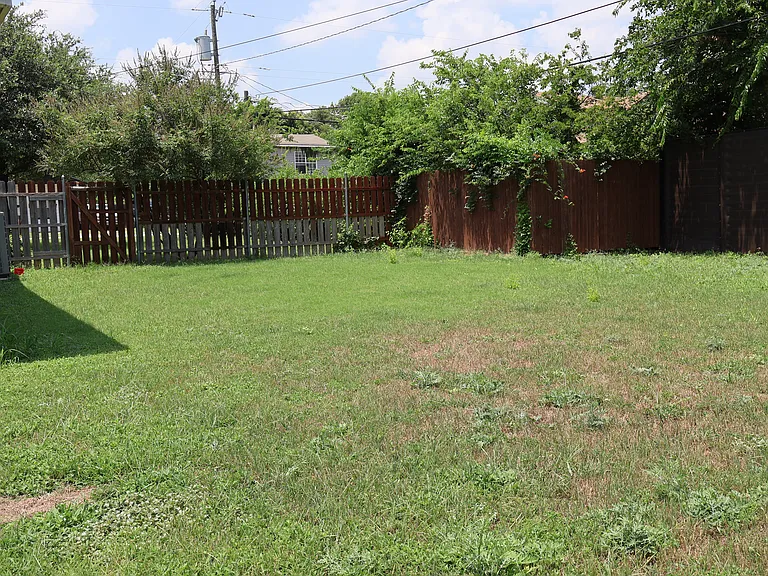2516 Norfleet St — Photo 16