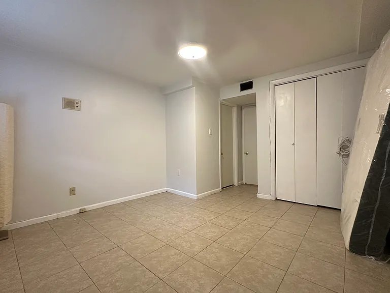 7501 Elmore Ln — Photo 3