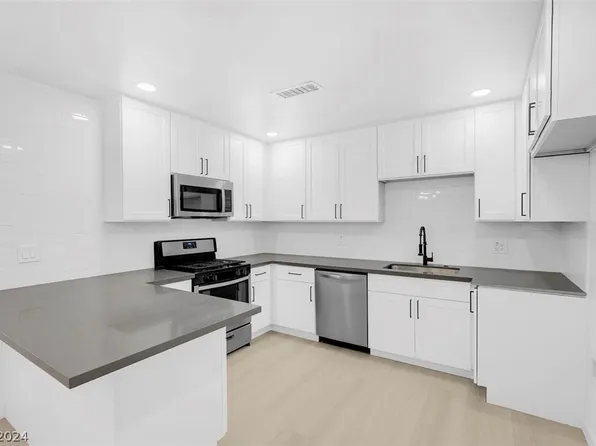 1901 Howard Ave, Las Vegas, NV 89104