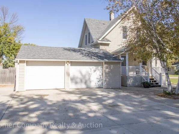 302 W Garfield St, Inwood, IA 51240