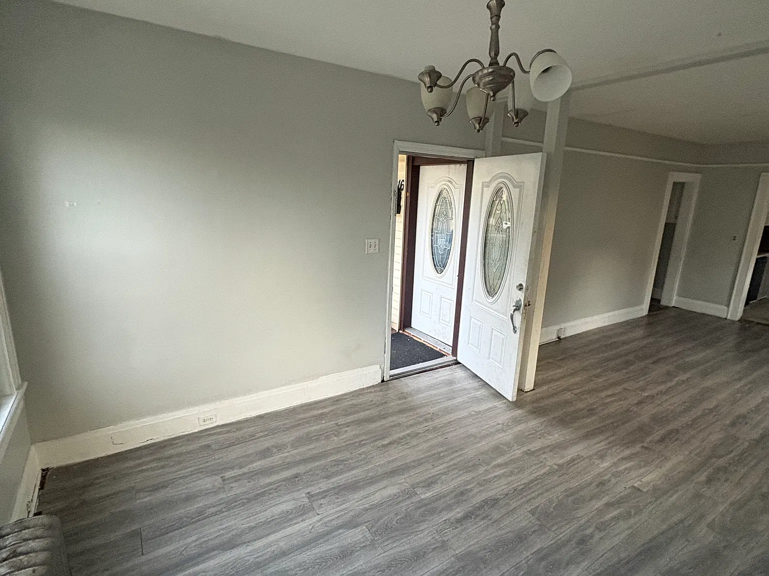 2 bed, $2,300 — Photo 1
