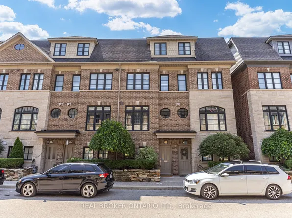 39 Ruby Lang Ln, Toronto, ON M8Z 0B8