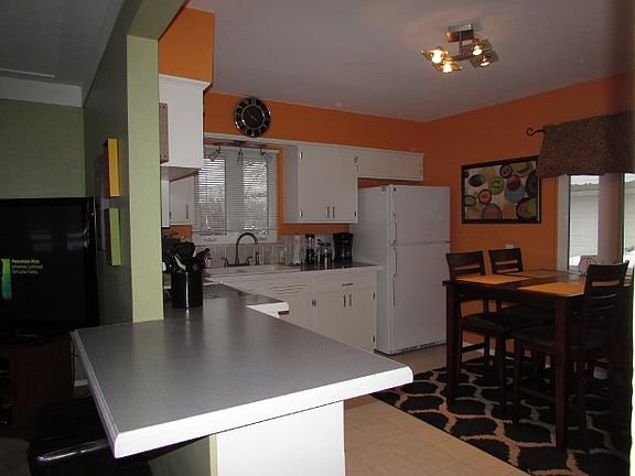 5th image of 1012 Pine St