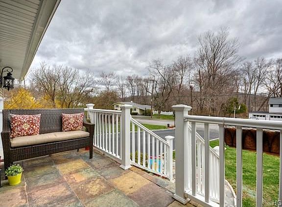 3rd image of 3821 Chesterfield Dr