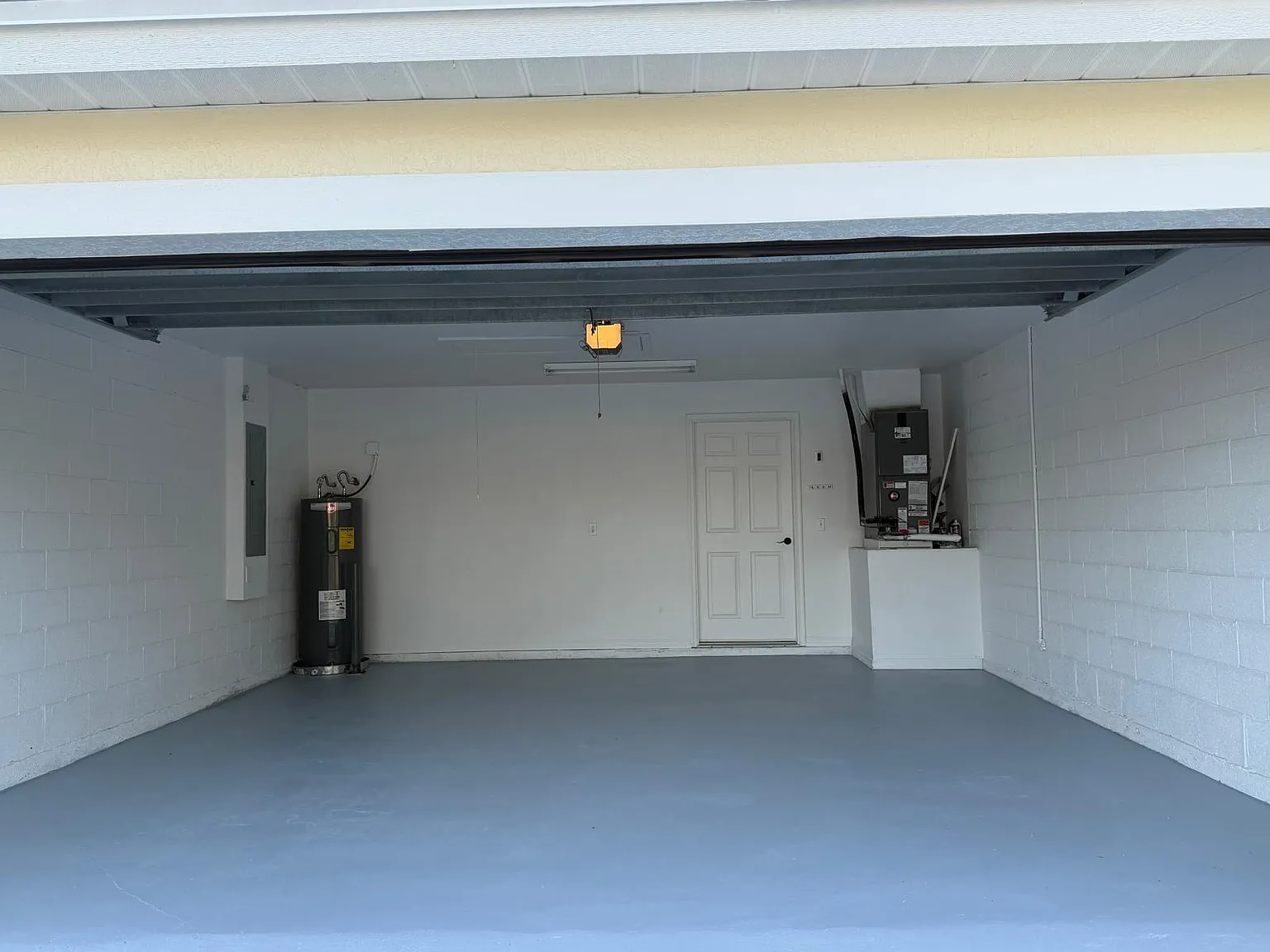 3 bed, 2.0 bath, 1480 sqft, $2,600 — Photo 4