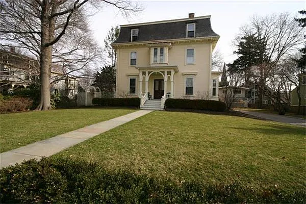 2 bed, $2,500 — Photo 1