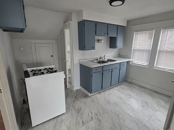 5th image of 274 Newburgh Ave #2