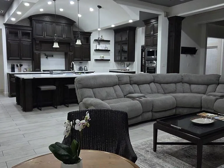 2521 Los Portales Dr — Photo 4