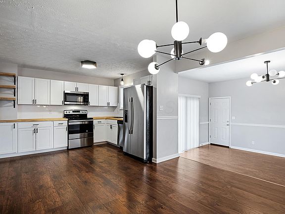 5th image of 5149 Woodside Dr