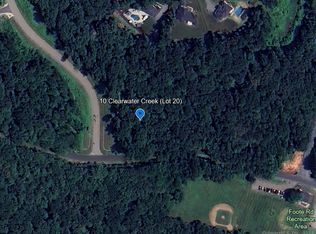 10 Clearwater Crk, Burlington, CT 06013
