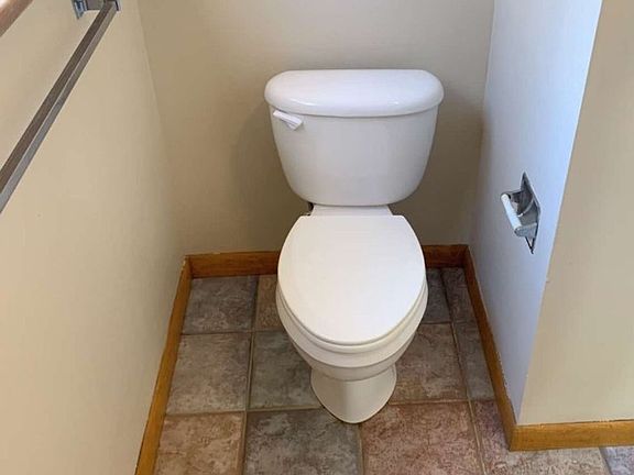 3rd image of 2607 E Court St #16878707