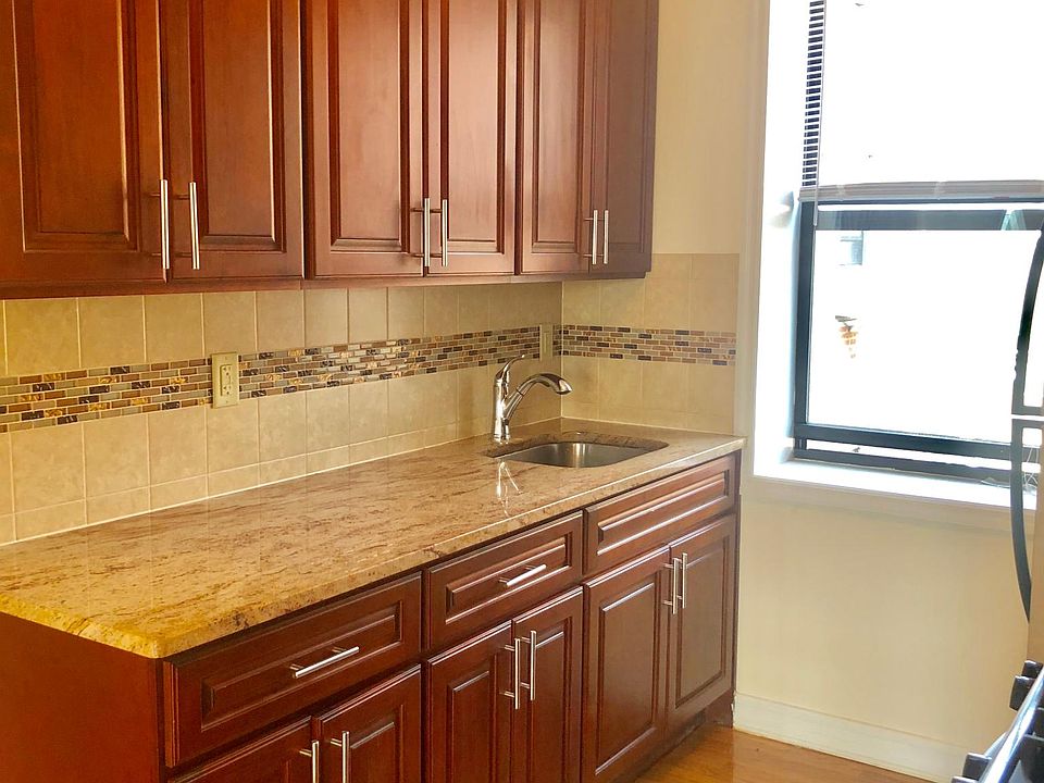1st image of 3620 Bowne St APT 5K