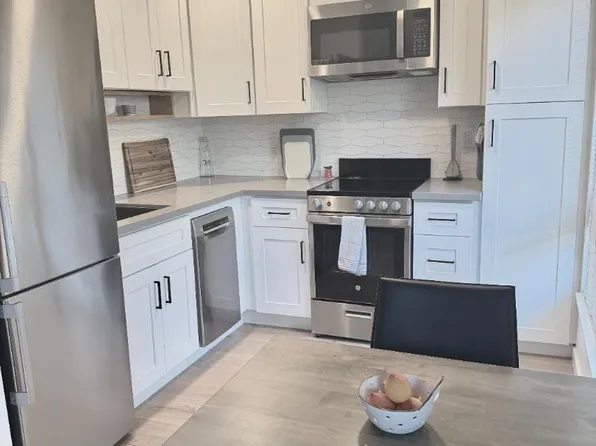 814 N Delaware St APT 102, San Mateo, CA 94401