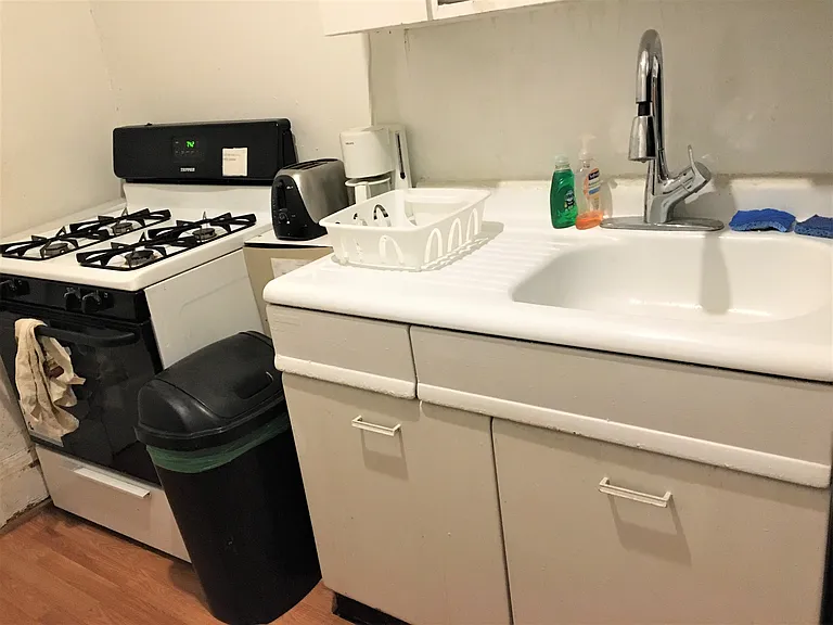 502 Cato St #1 — Photo 7