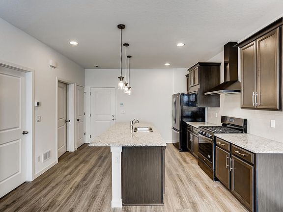 2nd image of 2745 Bear Springs Cir