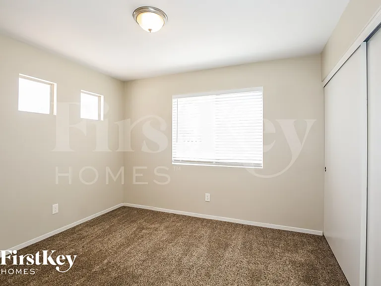 8008 Revolver Ave — Photo 15