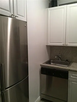 Rented by Century 21 Metropolitan | media 21