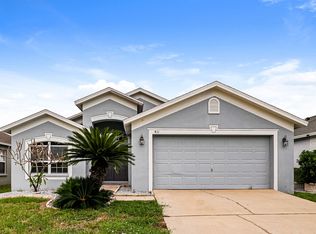 411 Sand Ridge Dr, Valrico, FL 33594