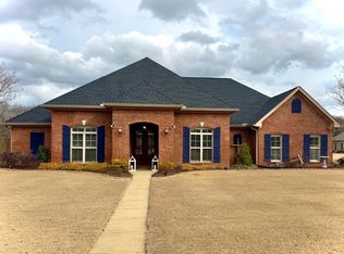 150 Stoneridge Walk, Columbus, MS 39701