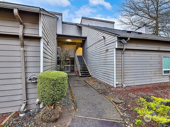 2nd image of 2524 S 317th Street #304
