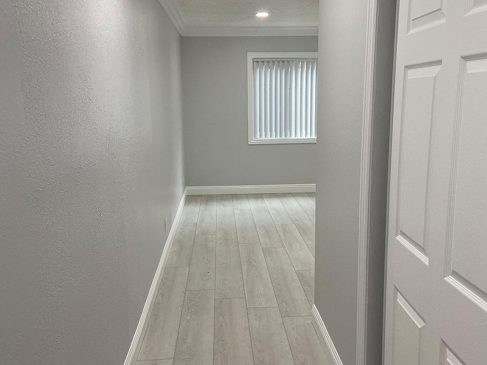 1st image of 238 E Pearl St #4
