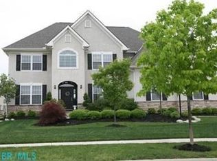 6894 Sagestone Dr, Dublin, OH 43016