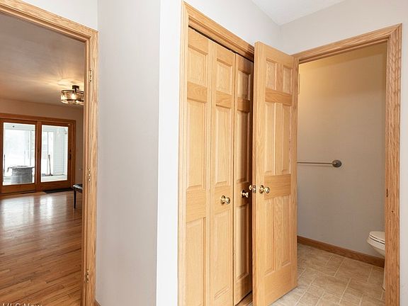 4th image of 6096 Sherwood Dr