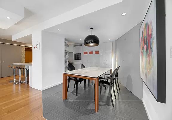 2nd image of 225 W 83rd St #5RS