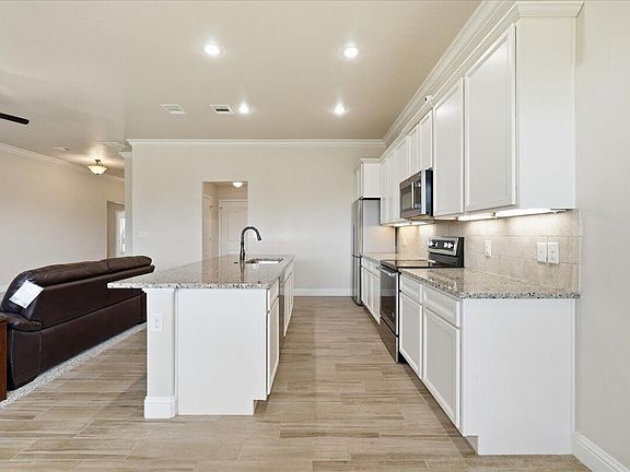 5th image of 10109 Viola Ave