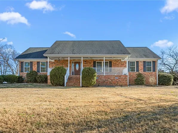 1199 Cesar Ct, Graham, NC 27253