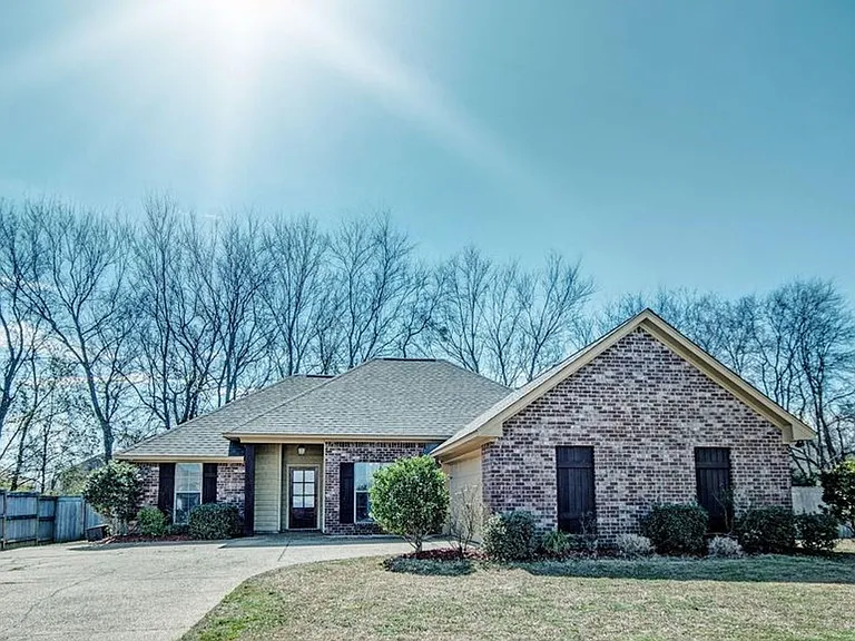 121 Millhouse Dr — Photo 4