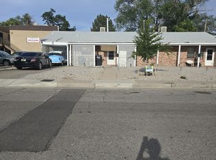 1910 Alvarado Dr NE, Albuquerque, NM 87110