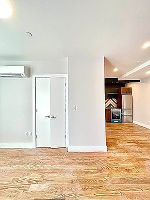 1st image of 581 Myrtle Ave #2A