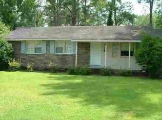 1102 Clifton Rd, Jacksonville, NC 28540