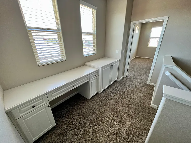 3558 Sussex Ave — Photo 7