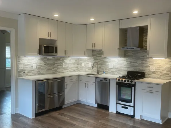 3100 9th Rd N APT 8, Arlington, VA 22201